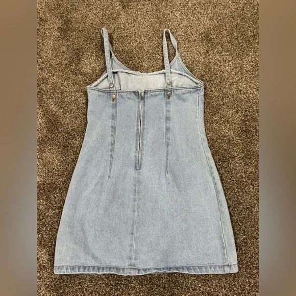 Forever 21: Light Blue Denim Floral Embroidered Women Mini Dress Size Large - Picture 5 of 8